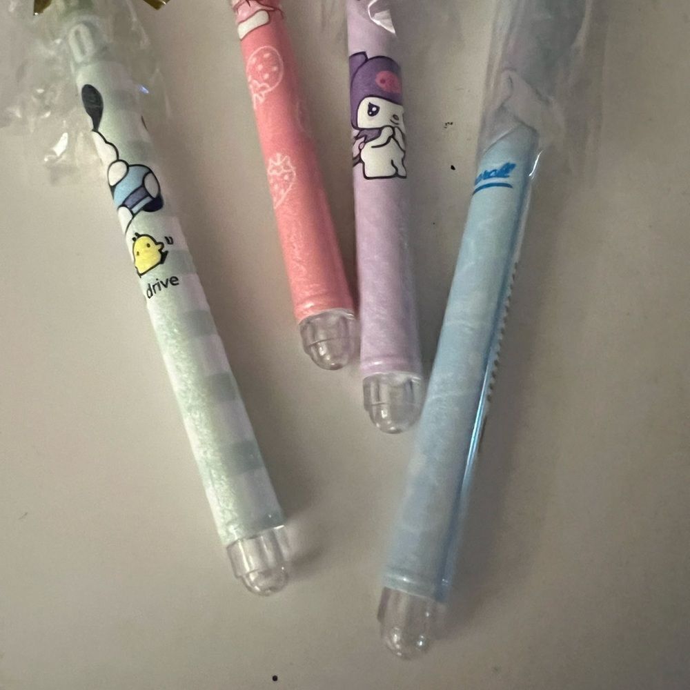 Sanrio Character Pens With Mini Notebooks - Picture 3 of 7